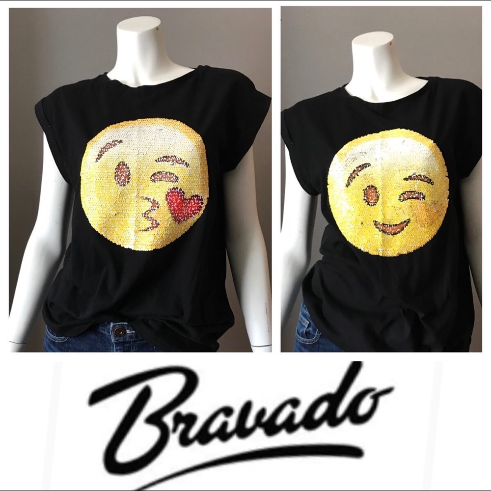 BRAVADO EMOJI WHISTLE WINK SEQUIN BLACK GRAPHIC T